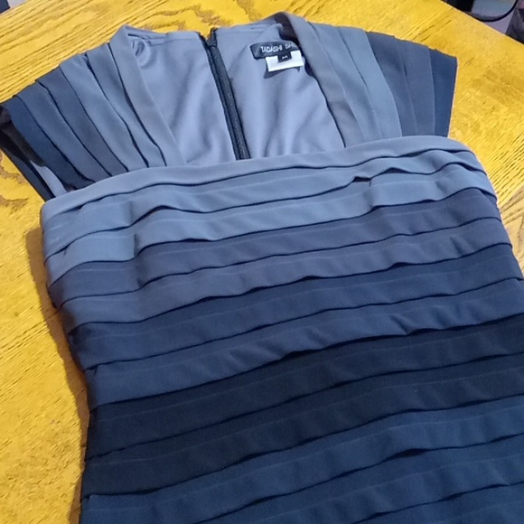 Tadadhi Shoji Womens DRESS MEDIUM Preowned MIDI Cocktail Party BLACK GREY Tiered - Picture 3 of 10